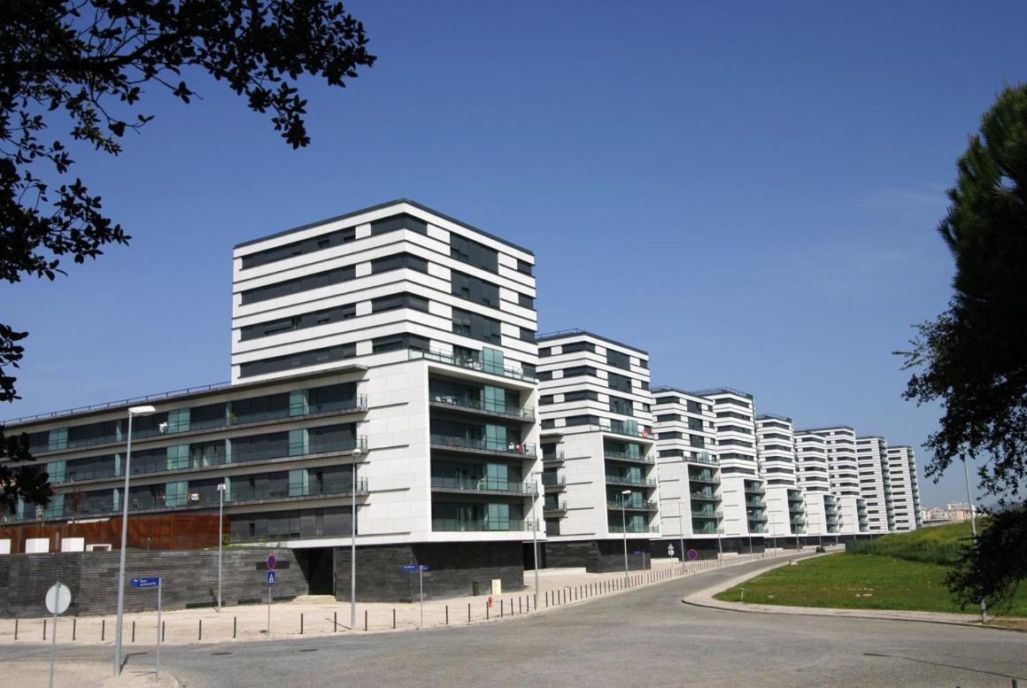 Un Appartement De Reve En Plein Coeur Du Pont Vasco De Gamma リスボン エクステリア 写真